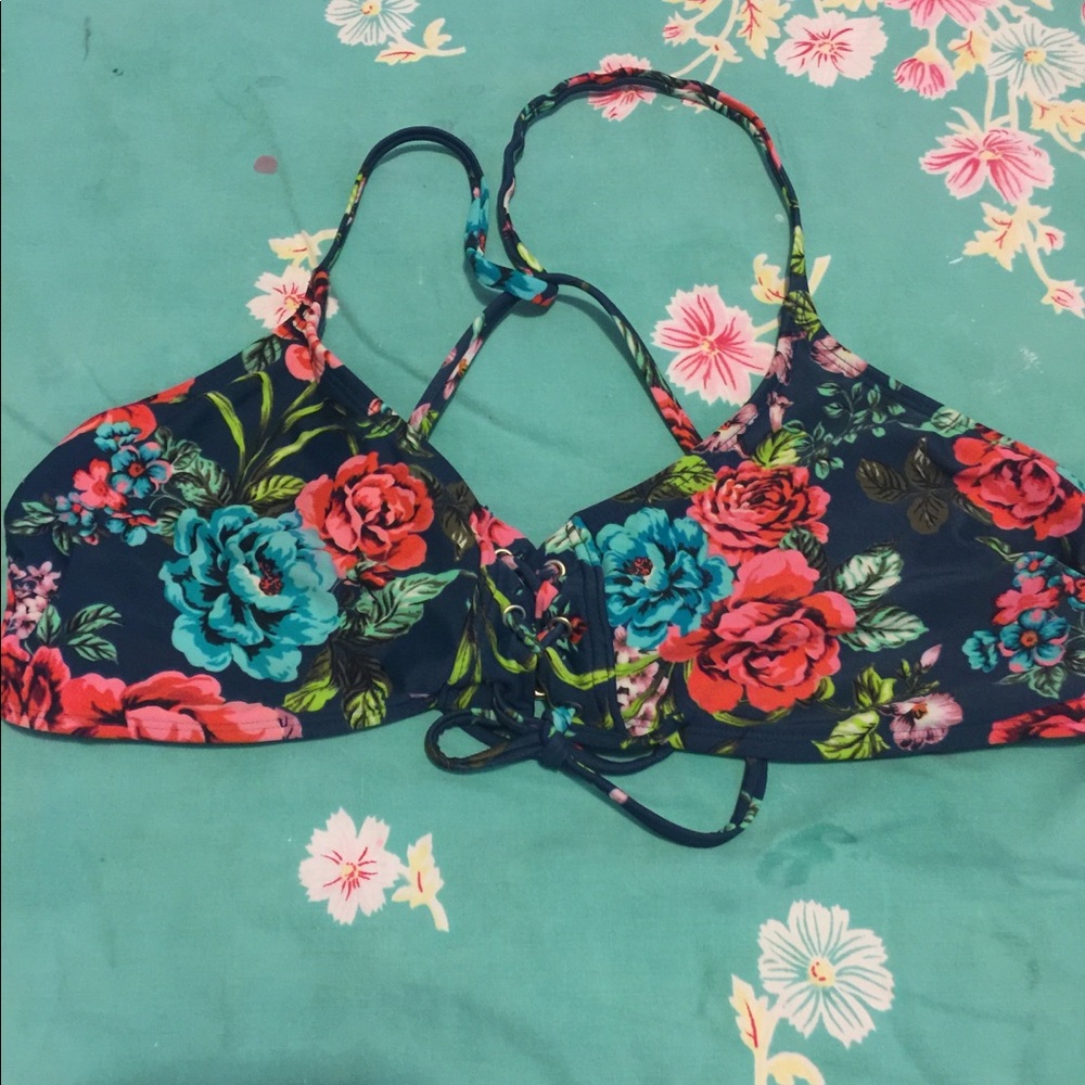 ❌❌SOLD❌❌Xhilaration Bikini Top